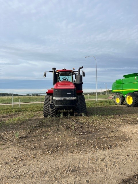 2023 Case 620Q Tractor Rubber Track