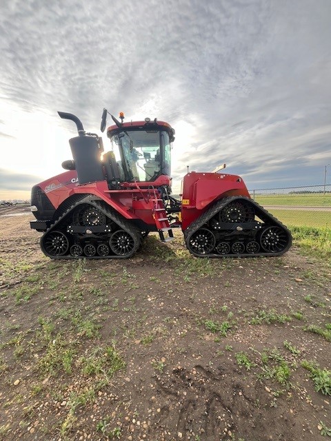 2023 Case 620Q Tractor Rubber Track