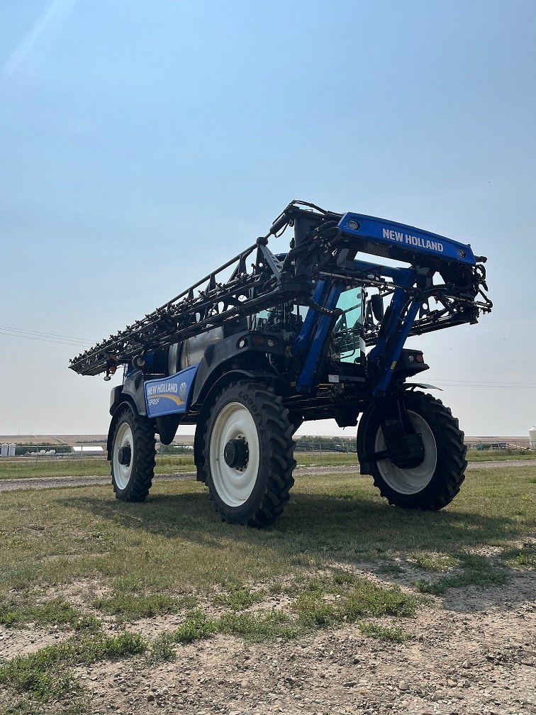 2022 New Holland SP410F Sprayer/High Clearance