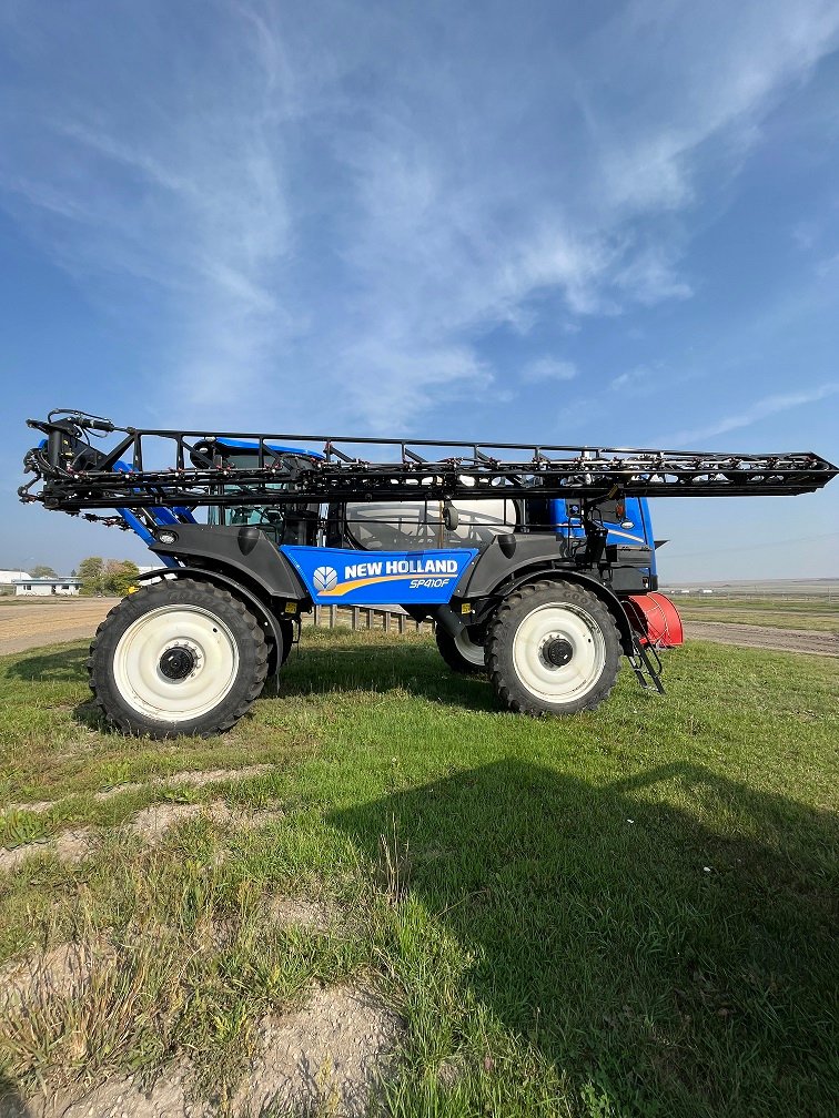 2022 New Holland SP410F Sprayer/High Clearance