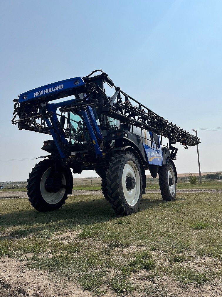 2022 New Holland SP410F Sprayer/High Clearance