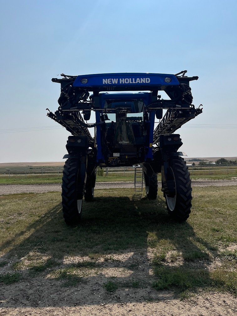 2022 New Holland SP410F Sprayer/High Clearance