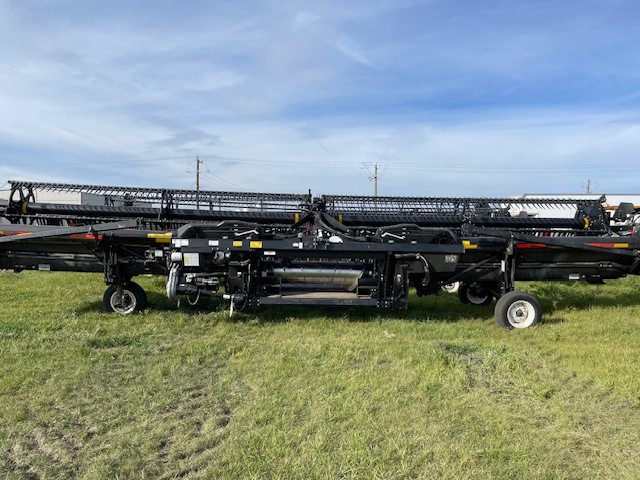 2021 MacDon FD135 Header Combine