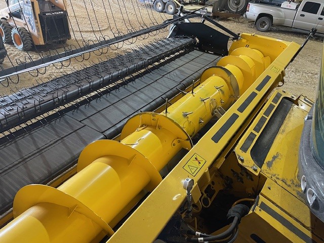 2022 New Holland CR10.90 Combine