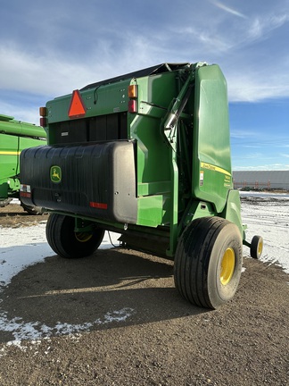 2018 John Deere 560R Precutter Baler/Round