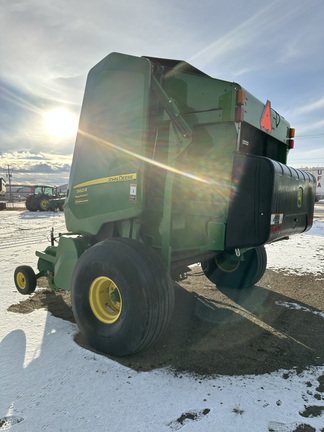 2018 John Deere 560R Precutter Baler/Round