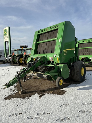 2018 John Deere 560R Precutter Baler/Round