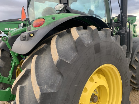 2019 John Deere 6175R Tractor