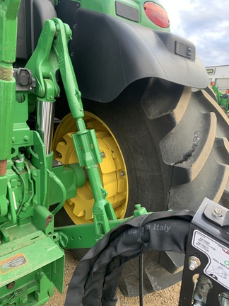 2019 John Deere 6175R Tractor