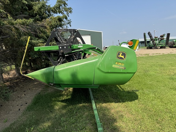 2013 John Deere 635D Header Combine