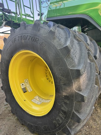 2022 John Deere X9 1100 Combine