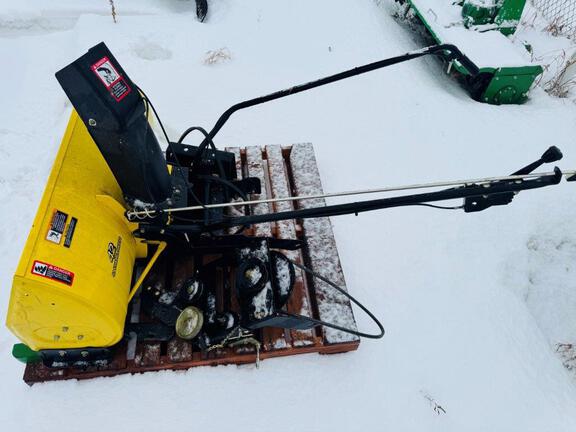 2004 John Deere 42" SNOWBLOWER Snow Blower