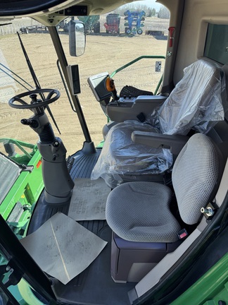 2013 John Deere S670 Combine