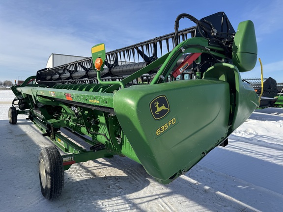 2018 John Deere 635FD Header Combine