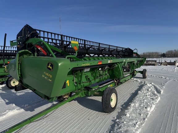 2018 John Deere 635FD Header Combine