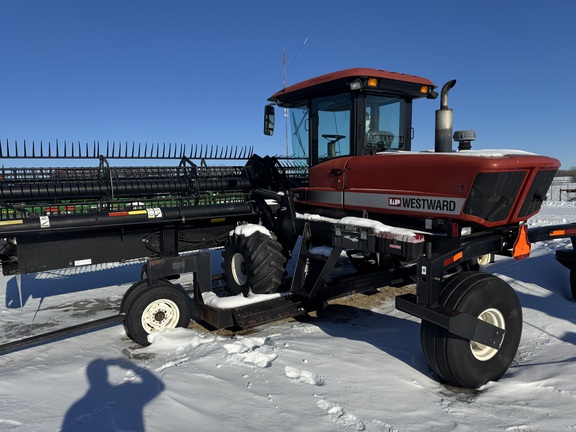 2002 Westward 9350 Windrower