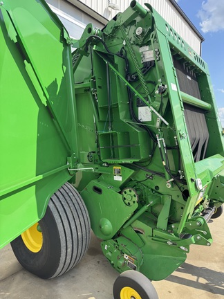 2023 John Deere 560R Baler/Round