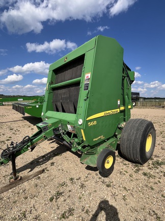 2009 John Deere 568 Baler/Round