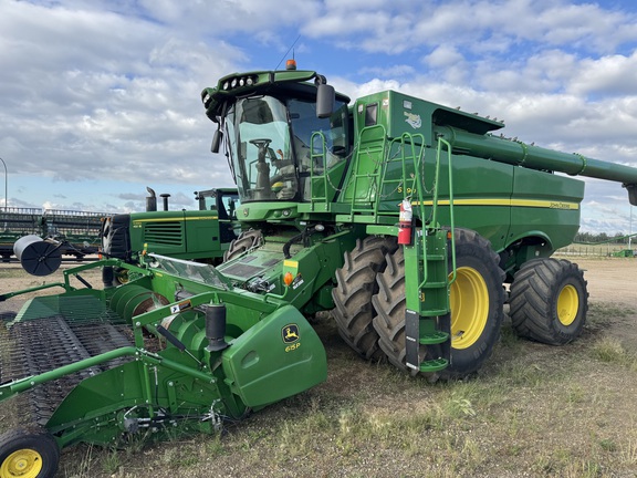 2018 John Deere S790 Combine