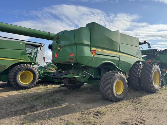 2018 John Deere S790 Combine