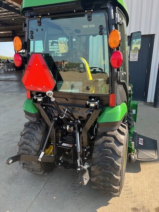 2022 John Deere 2025R Tractor Compact