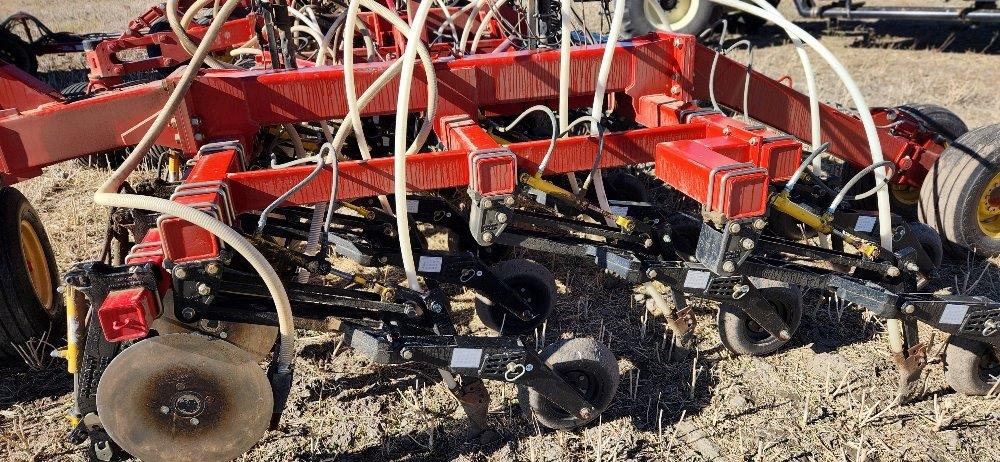 2012 Bourgault 3320-76 Seeding Tool