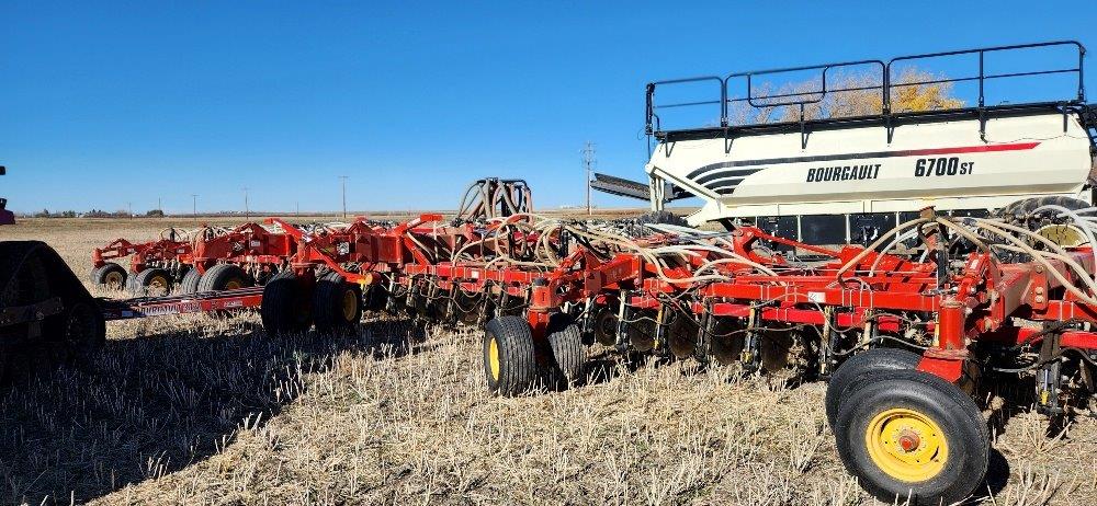 2012 Bourgault 3320-76 Seeding Tool