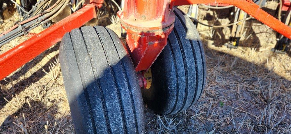 2012 Bourgault 3320-76 Seeding Tool