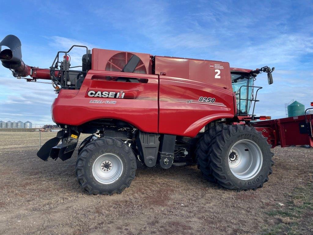 2019 Case 8250 Combine