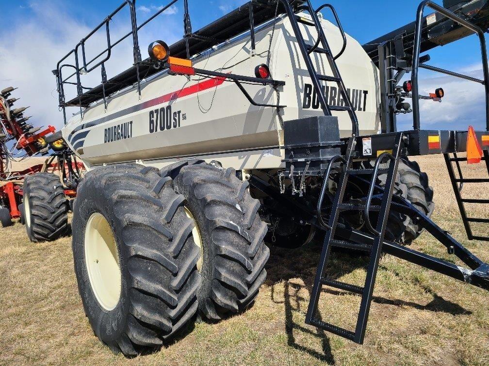 2009 Bourgault 3310-55 Seeding Tool