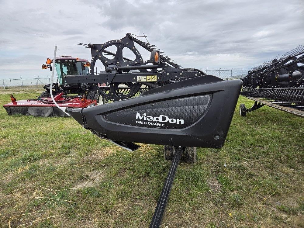 2015 MacDon D65-40 Header Combine