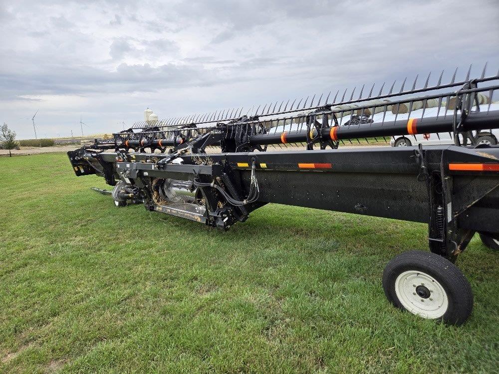 2015 MacDon D65-40 Header Combine