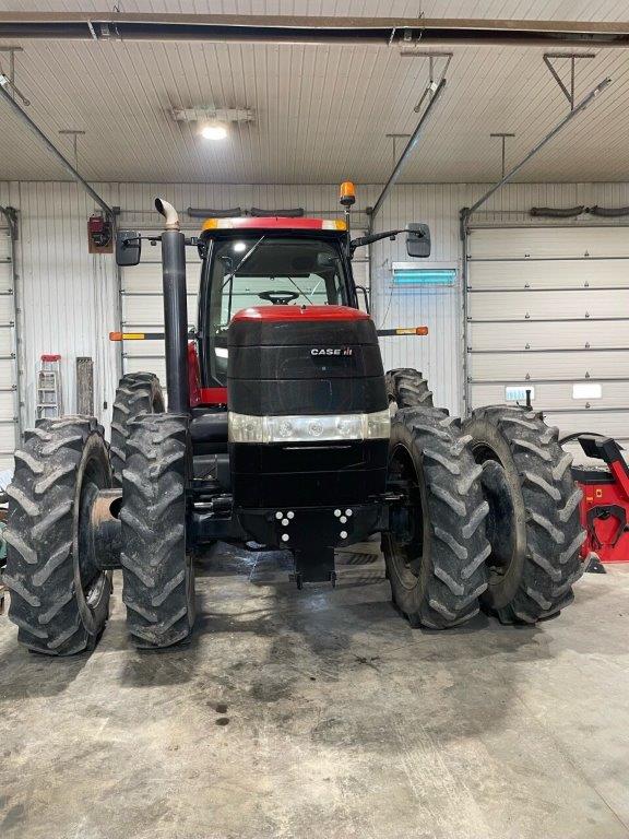 2010 Case MAG335 Tractor