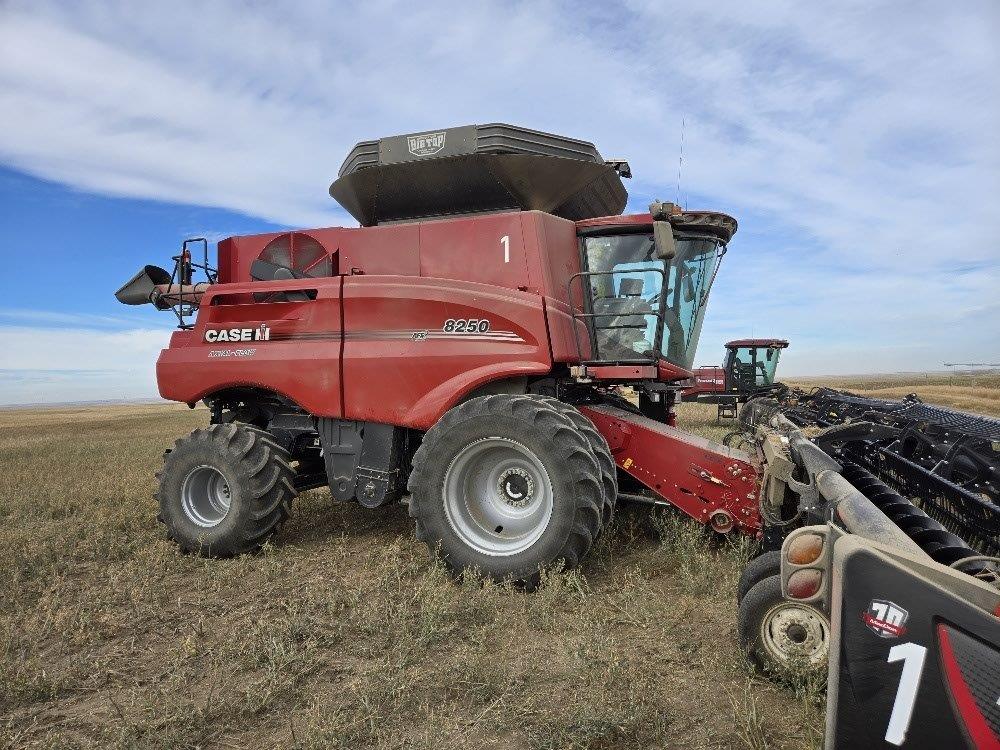 2020 Case 8250 Combine