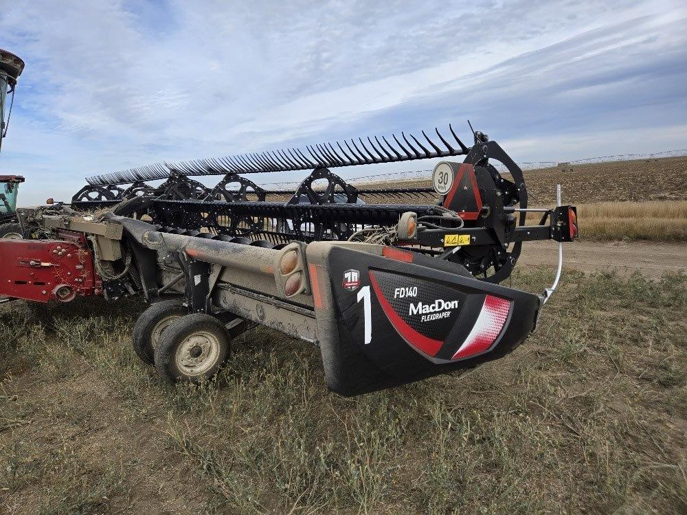2019 MacDon FD140 Header Combine