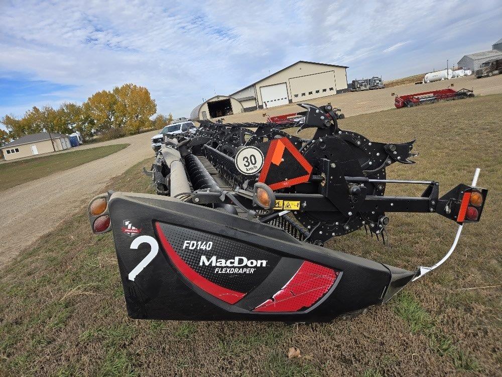 2019 MacDon FD140 Header Combine