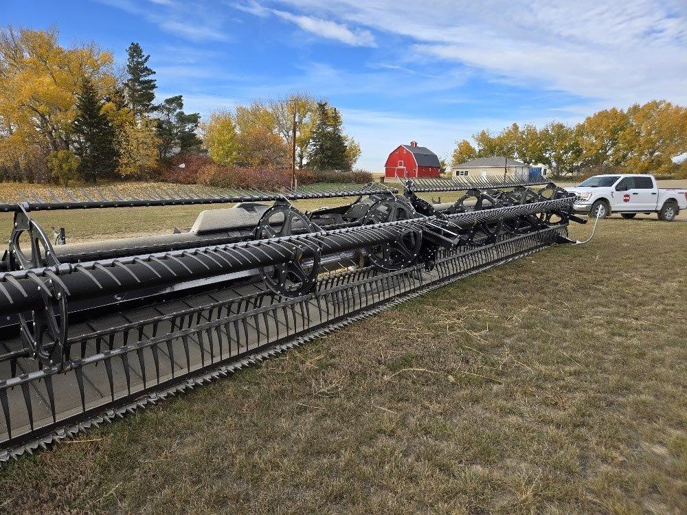 2019 MacDon FD140 Header Combine