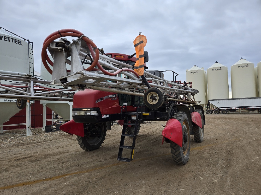 2009 Case 4420-120 Sprayer/High Clearance