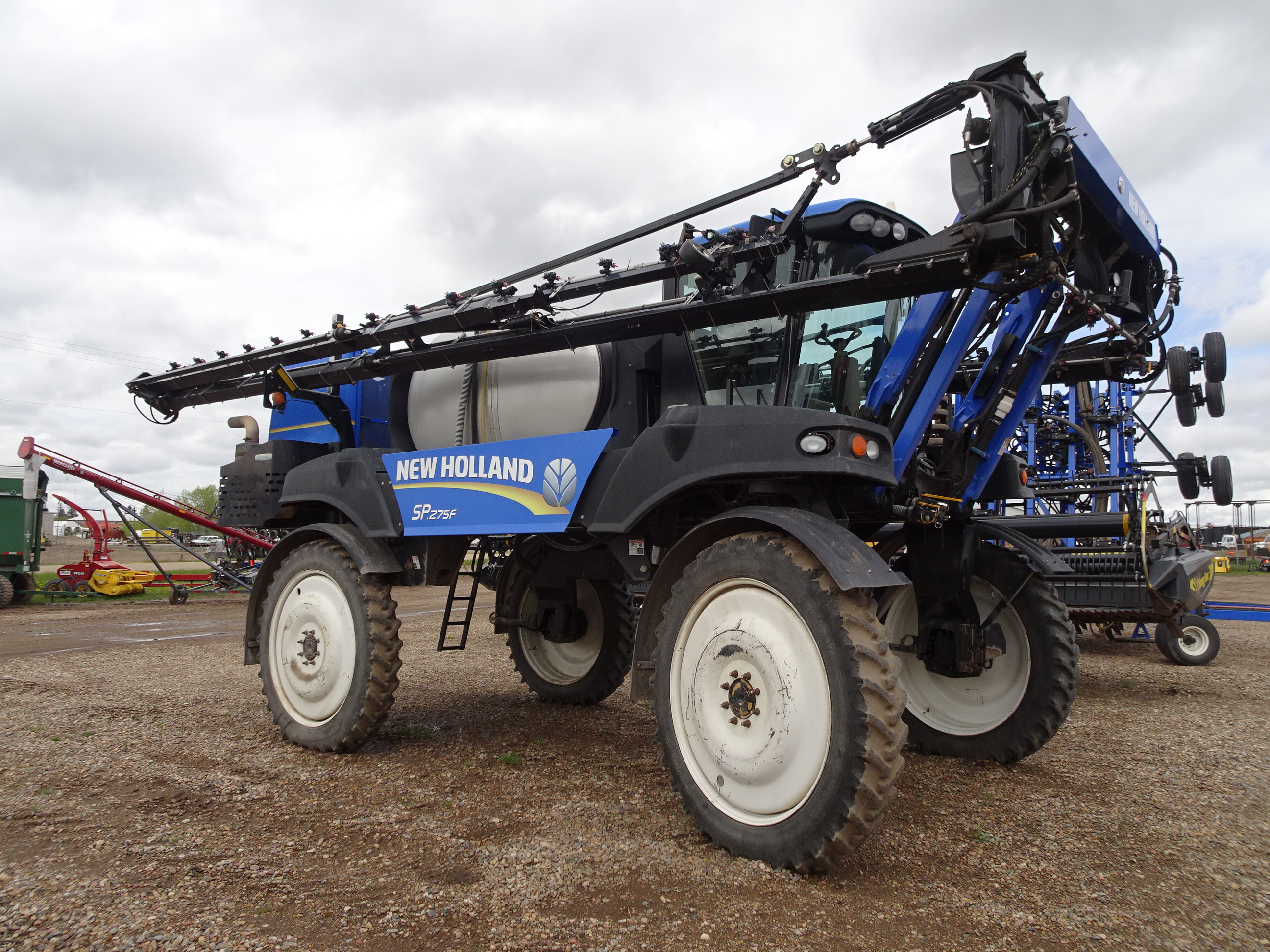 2011 New Holland SP.275F Sprayer/High Clearance