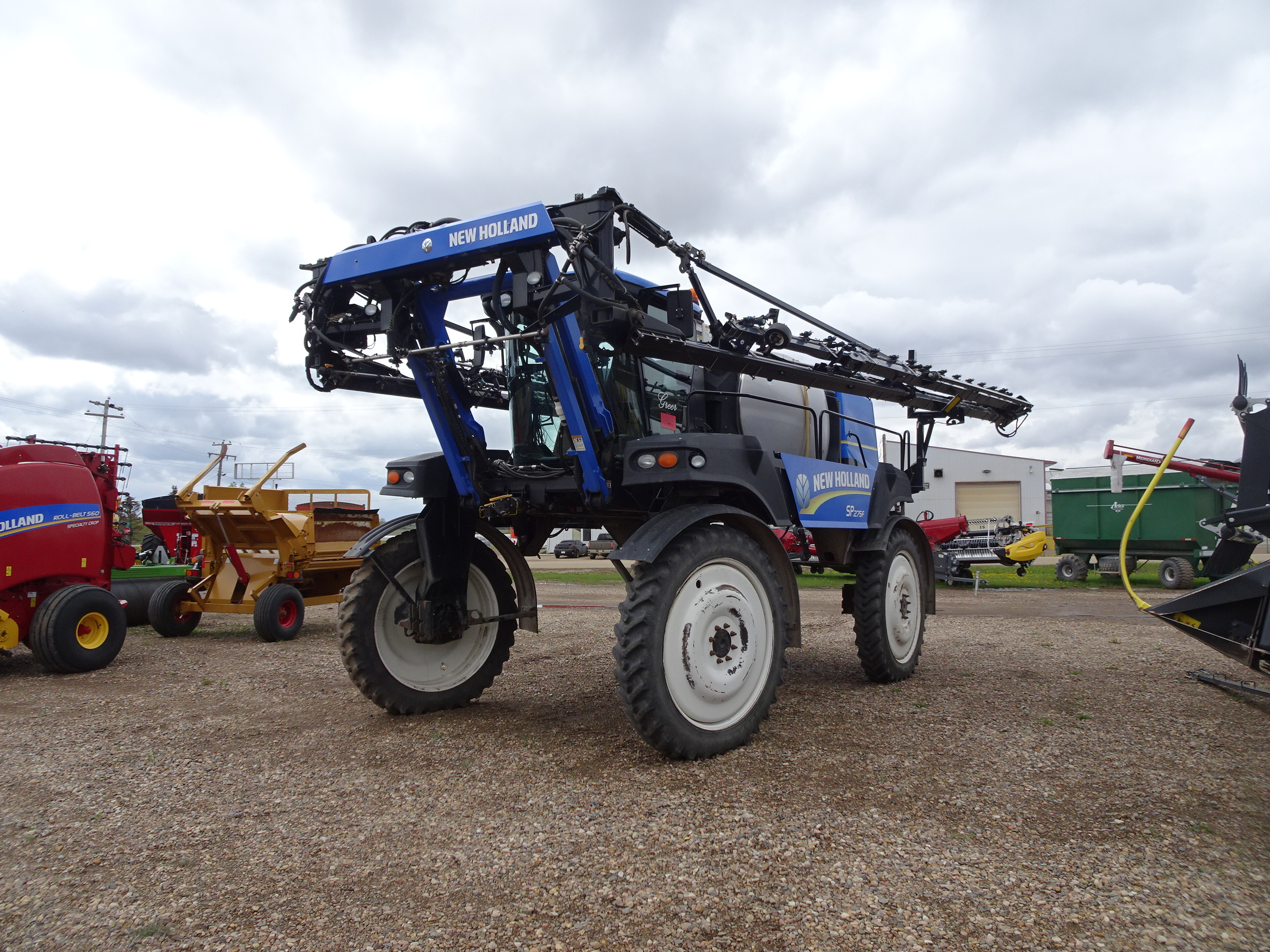 2011 New Holland SP.275F Sprayer/High Clearance