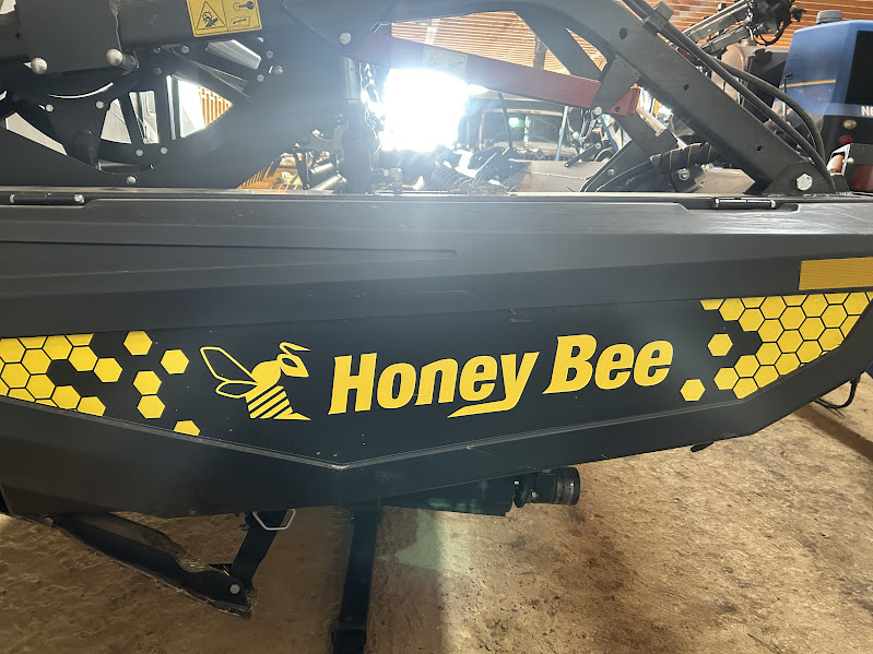 2016 Honey Bee 4036 Header Combine