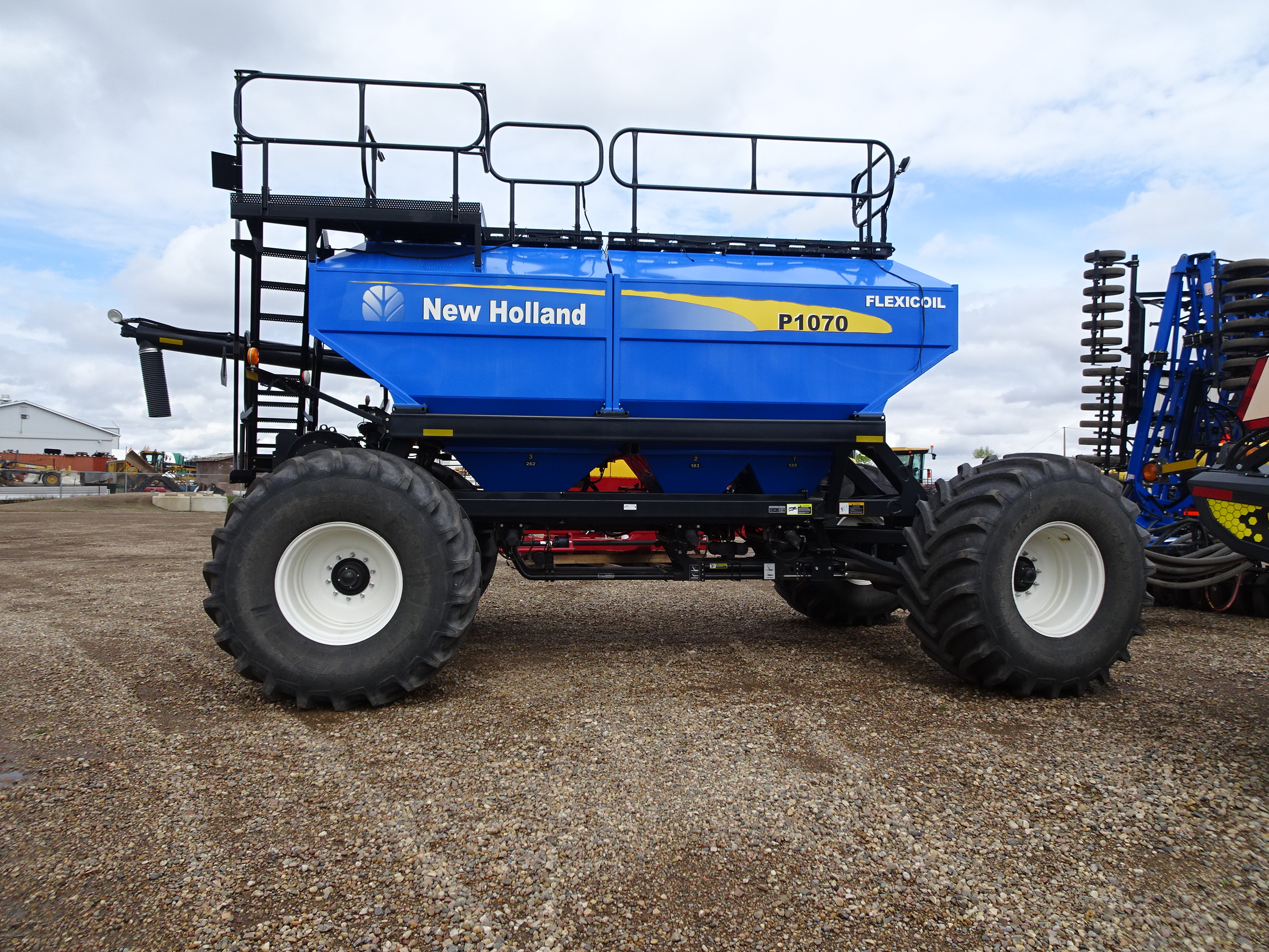 2014 New Holland P1070 Air Tank/Cart