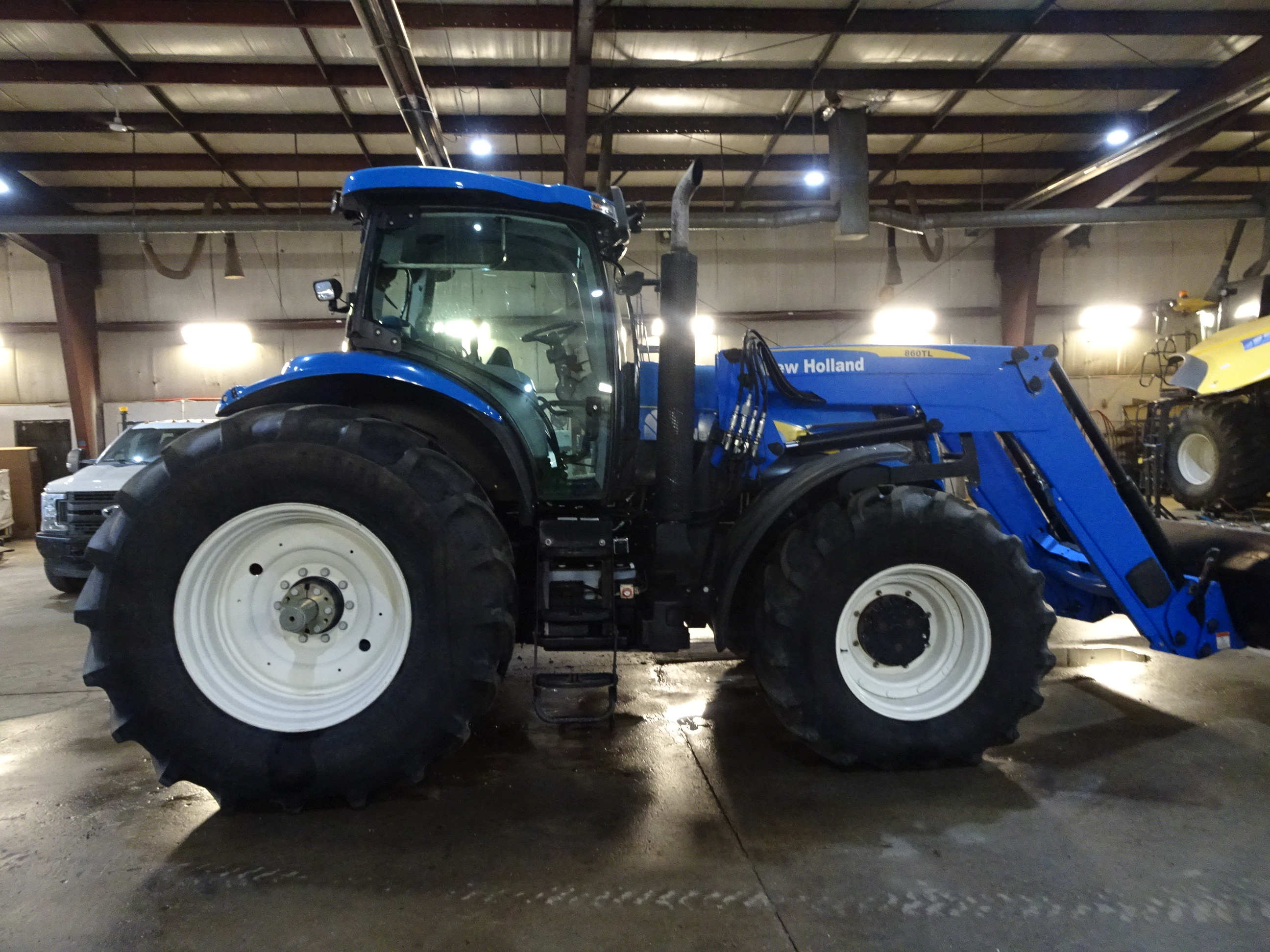 2007 New Holland T7040 Tractor