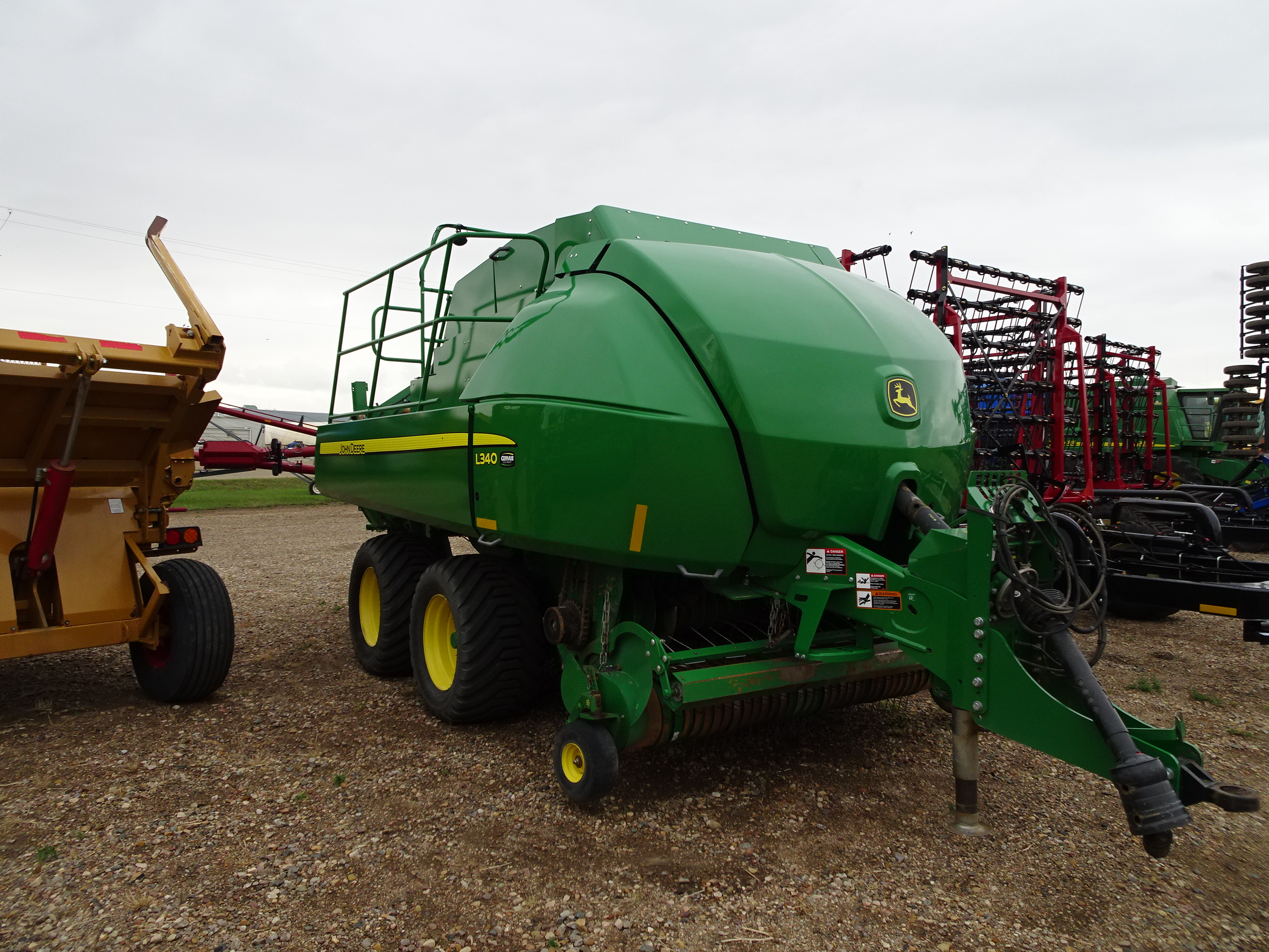 2017 John Deere L340 Baler/Square