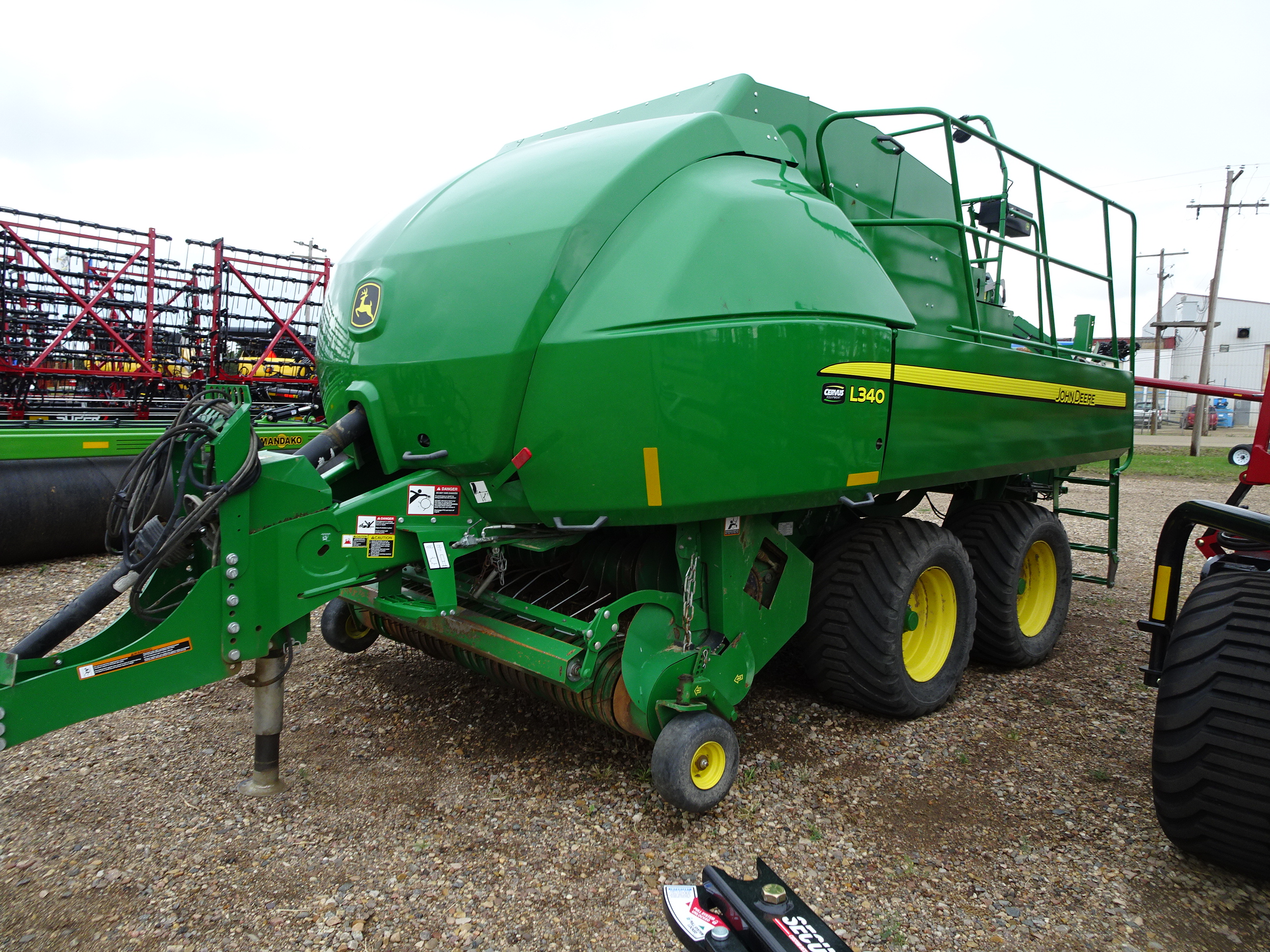 2017 John Deere L340 Baler/Square