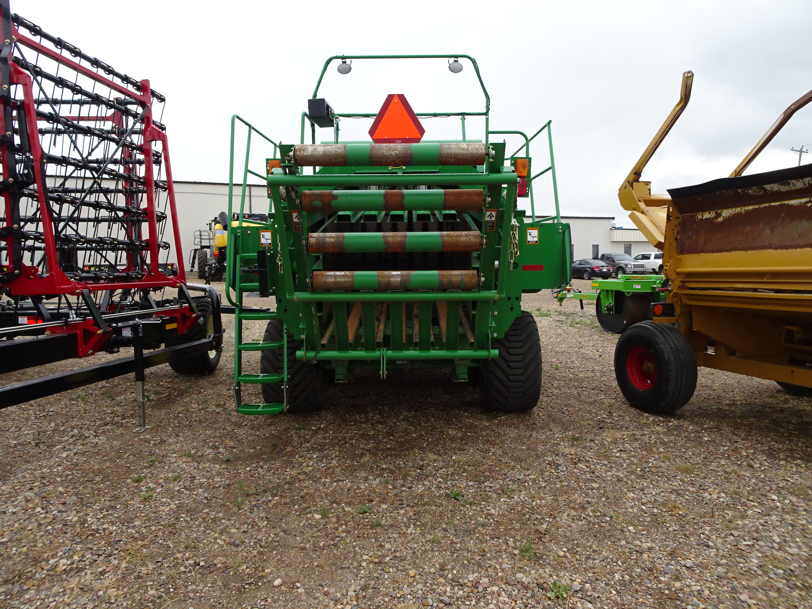 2017 John Deere L340 Baler/Square