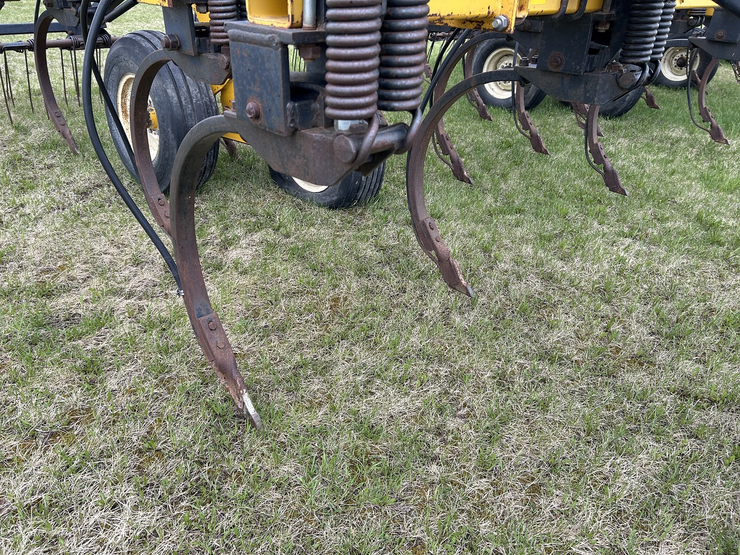 1994 Ezee-On 7450 Field Cultivator