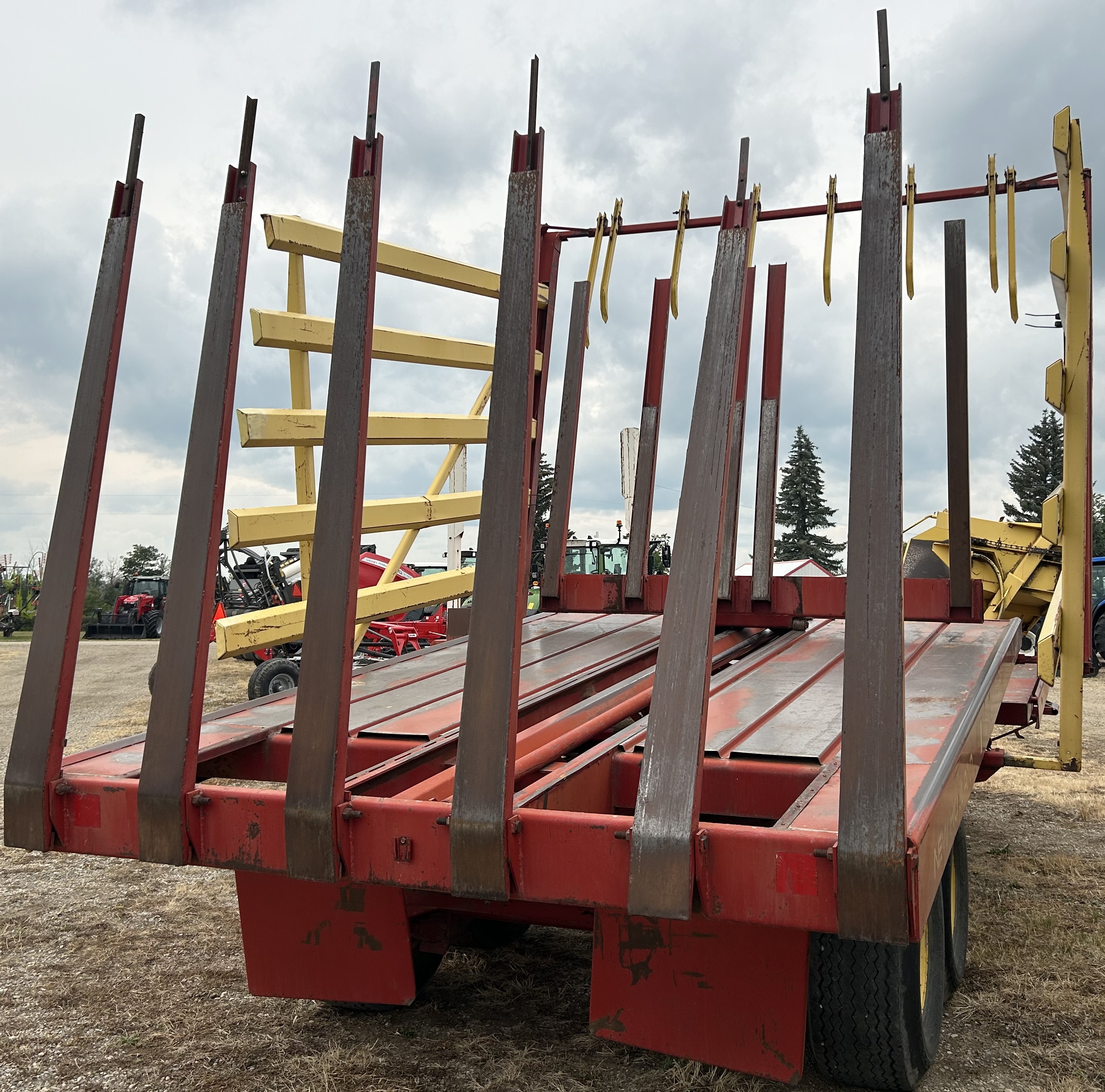 1982 New Holland 1063 Bale Wagon