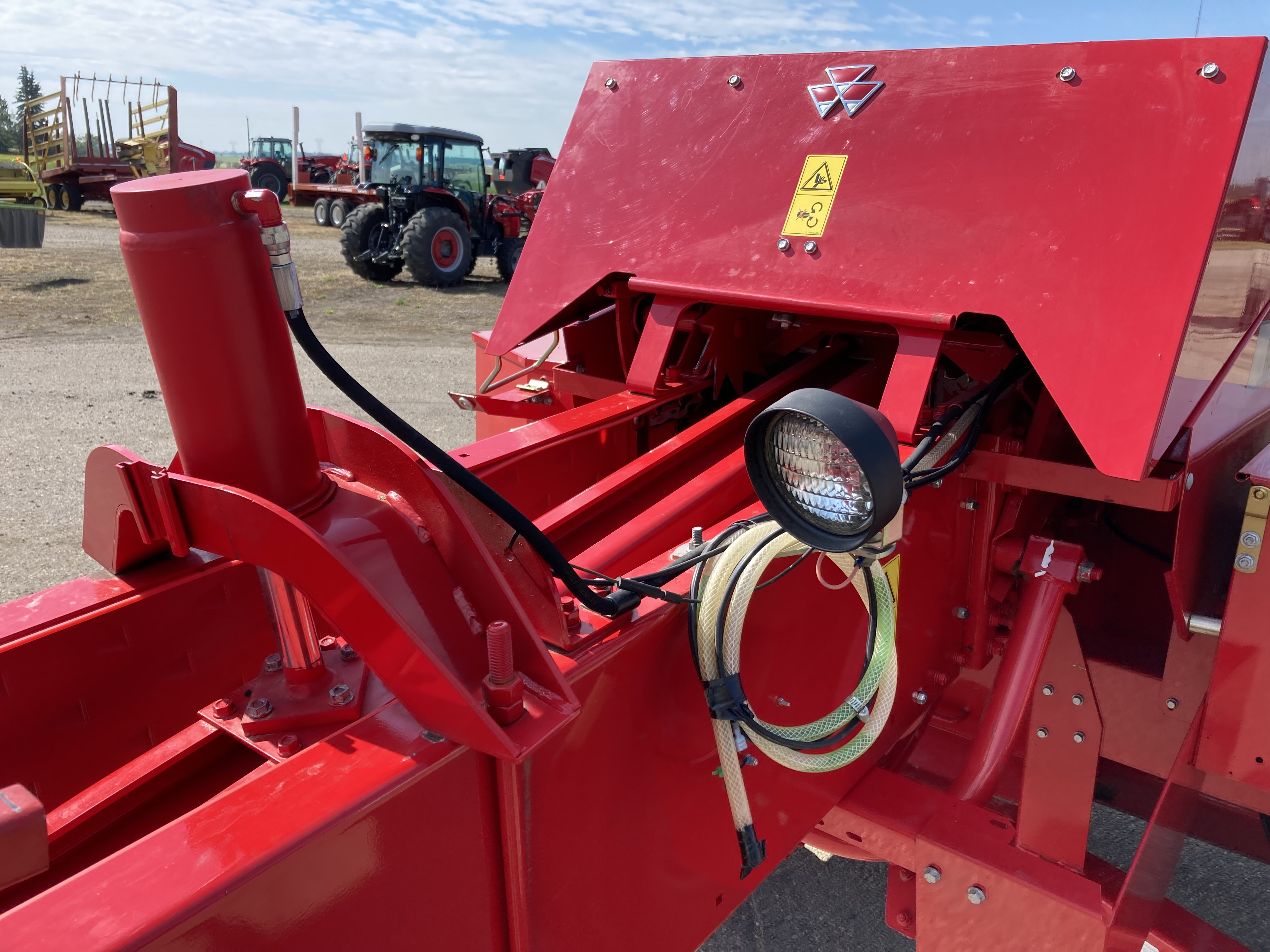 2016 Massey Ferguson 1840 Baler/Square