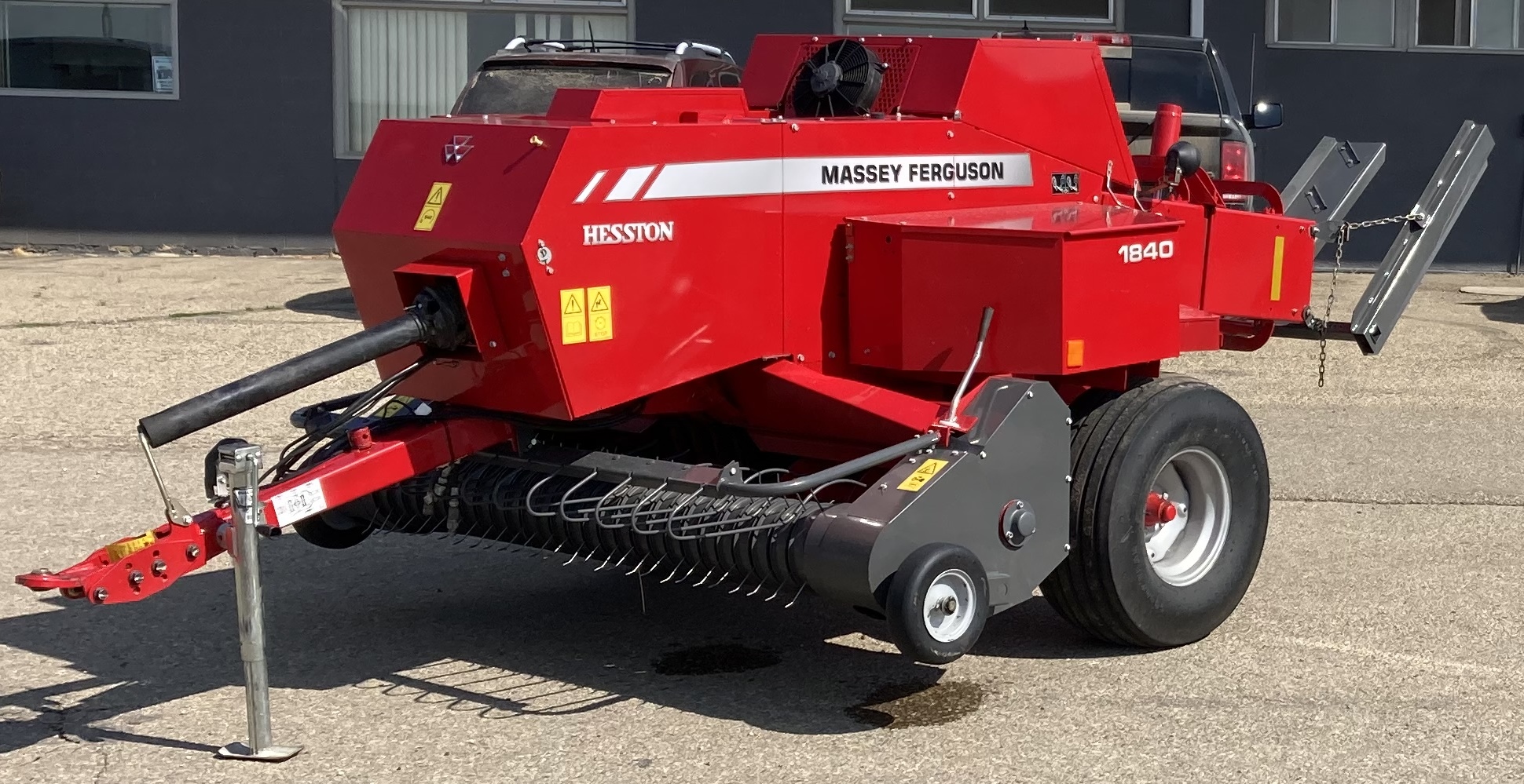 2016 Massey Ferguson 1840 Baler/Square